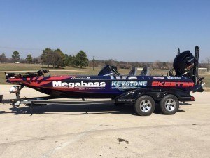 Bass Fishing Logos Boat Install | Tyler Texas Wraps | Par 3